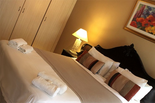 Airport Lodge Guest House room